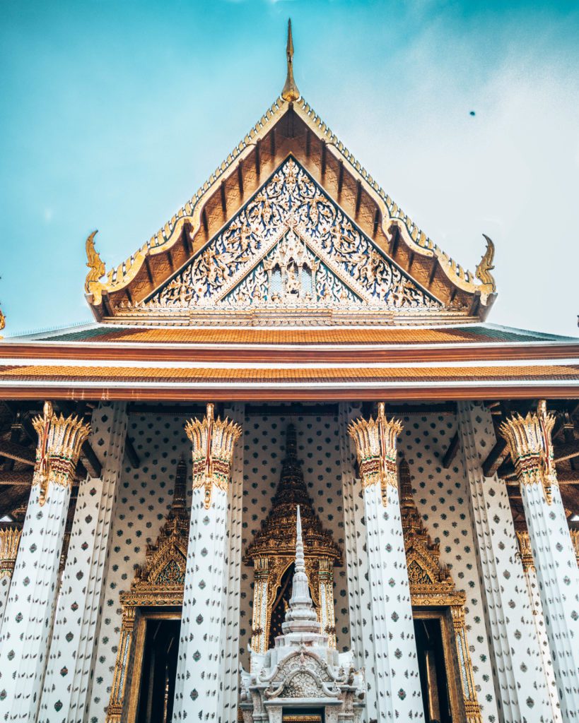 Wat Arun Wat Arun's main stupa in Bangkok - Best thing to do for first time Bangkok visitors - Wediditourway.com
