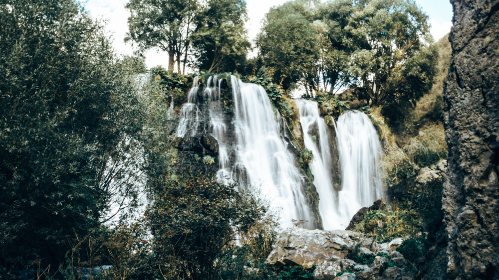 The Shaki waterfalls and the pure Armenian water that flows there