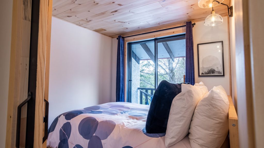The second bedroom at Chalet Denmark in Domaine Cheribourg, Orford
