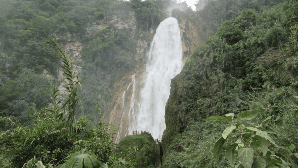 El Chiflon waterfall
