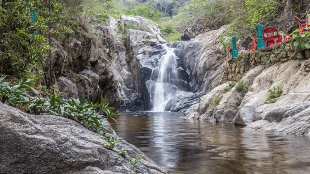 Quimixto a hidden waterfall in mexico