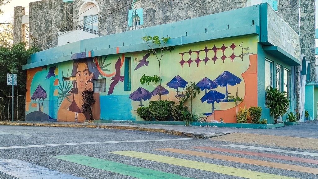 Street art in Cancun, what to do in Cancun for couples. Cancun itinerary