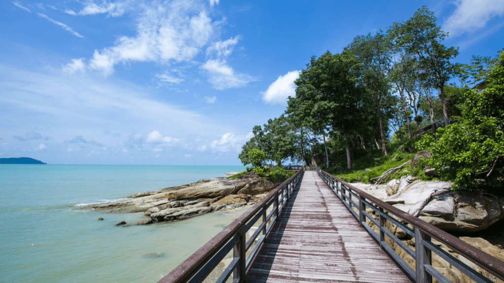 Beaches in Langkawi. How to spend a relaxing time on your first trip to Langkawi