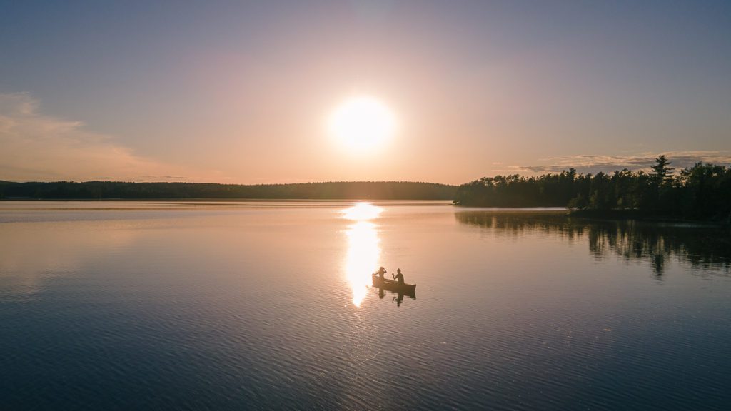 Canoe in 31-mile Lake in Outaouais