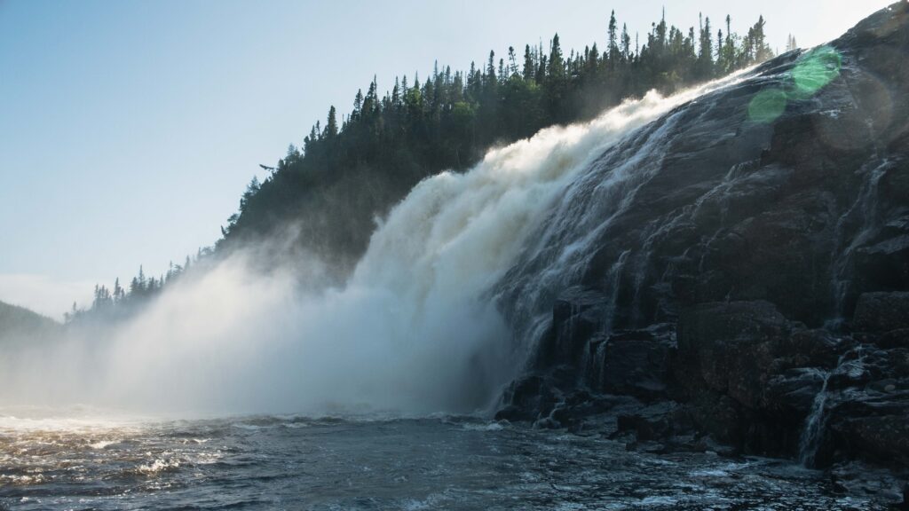 Chute Manitou, a waterfall in Quebec's Côte Nord