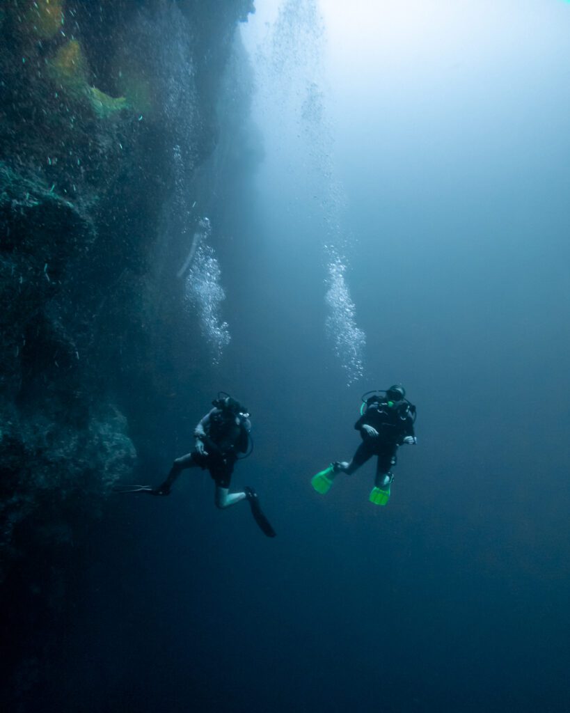 Scuba diving the Blue Hole