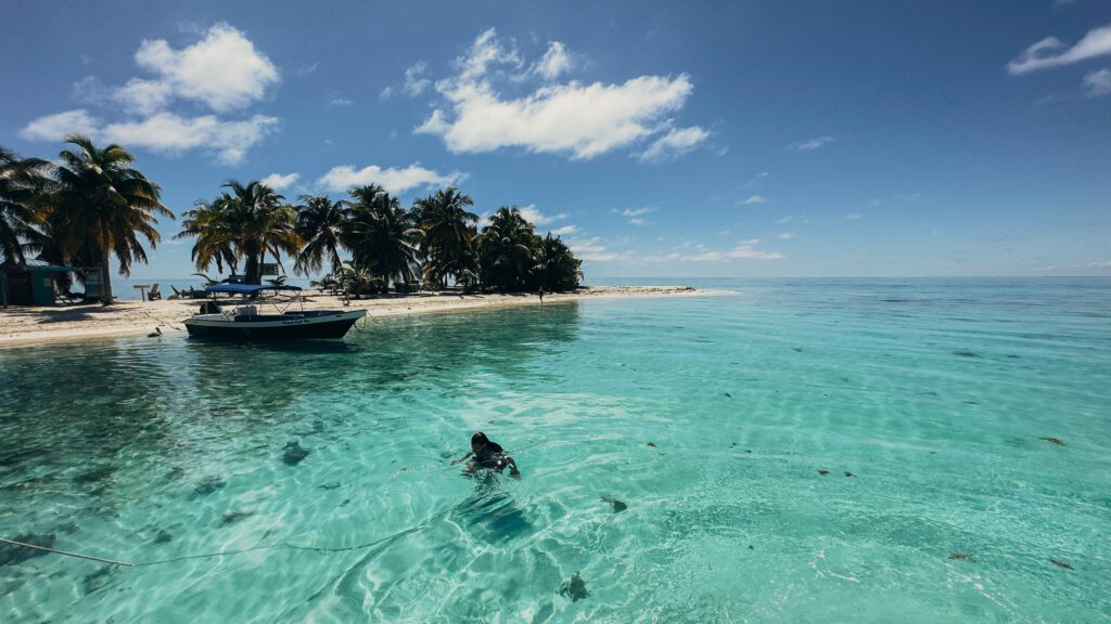 Laughing Bird Caye with Splash dive in Belize