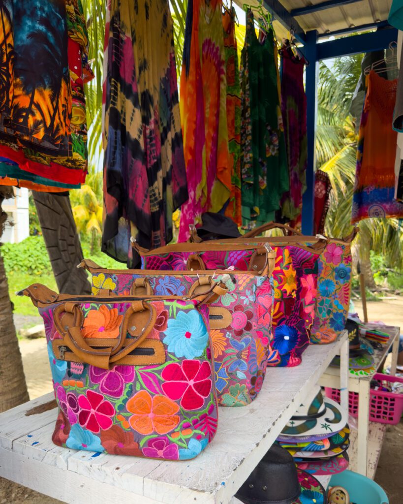 Art market, events in Placencia