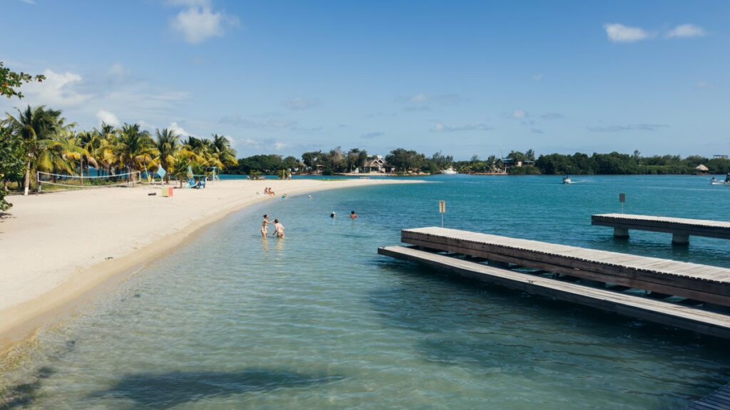 Placencia Pier Beach, what to do in Placencia