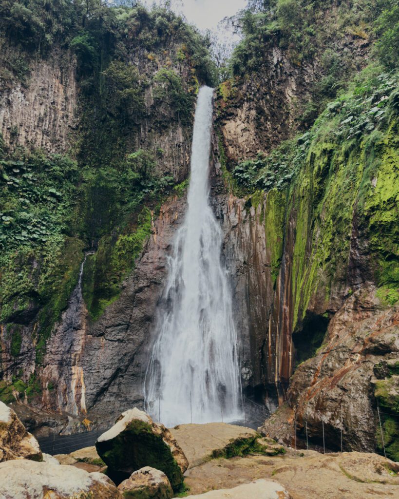 Bajos del Toro Catarata del Toro waterfall