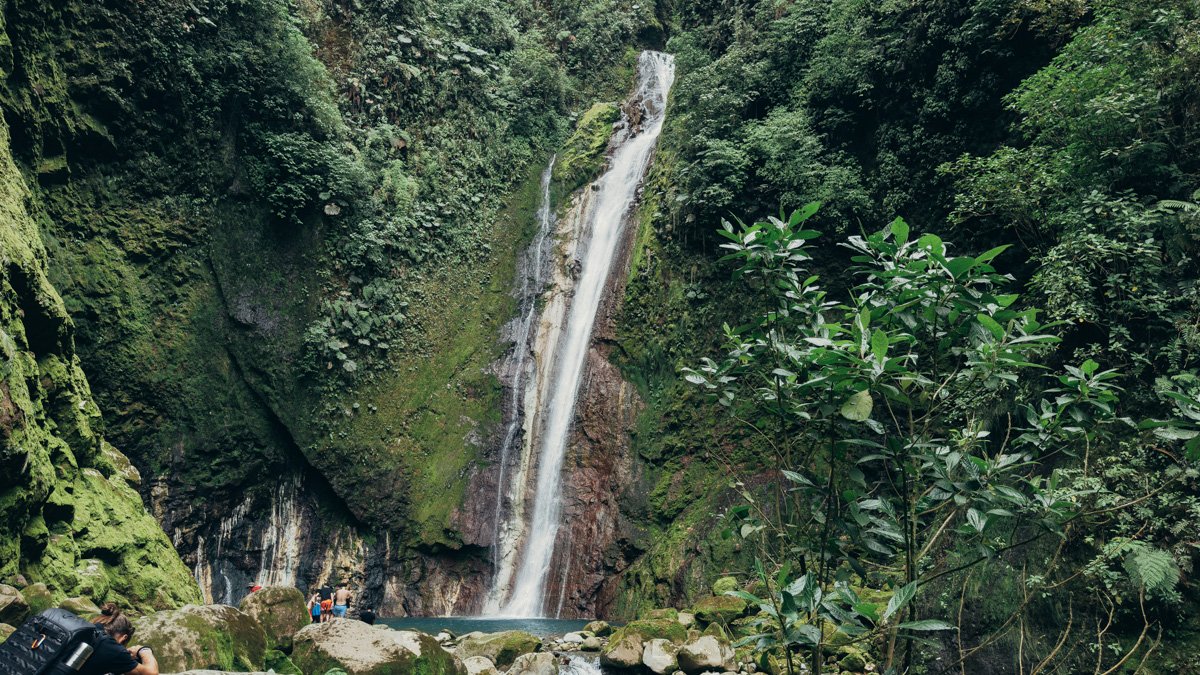 Bajos del Toro Tesoro Escondido waterfall