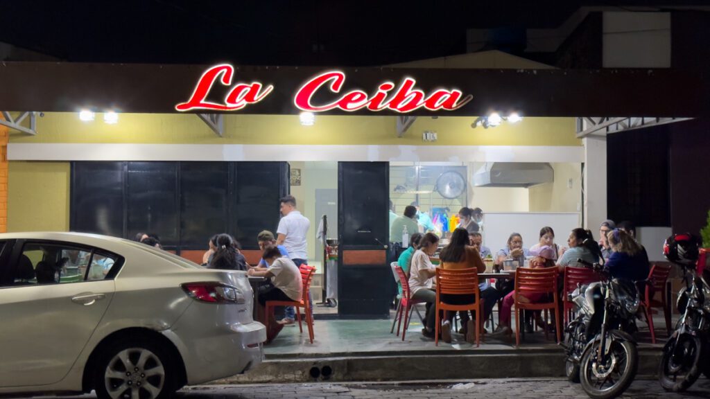 La Ceiba, the best place to eat pupusas in Santa Ana