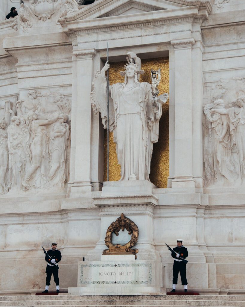 Changing of the guard Altar of the Fatherland. Rome Travel tips