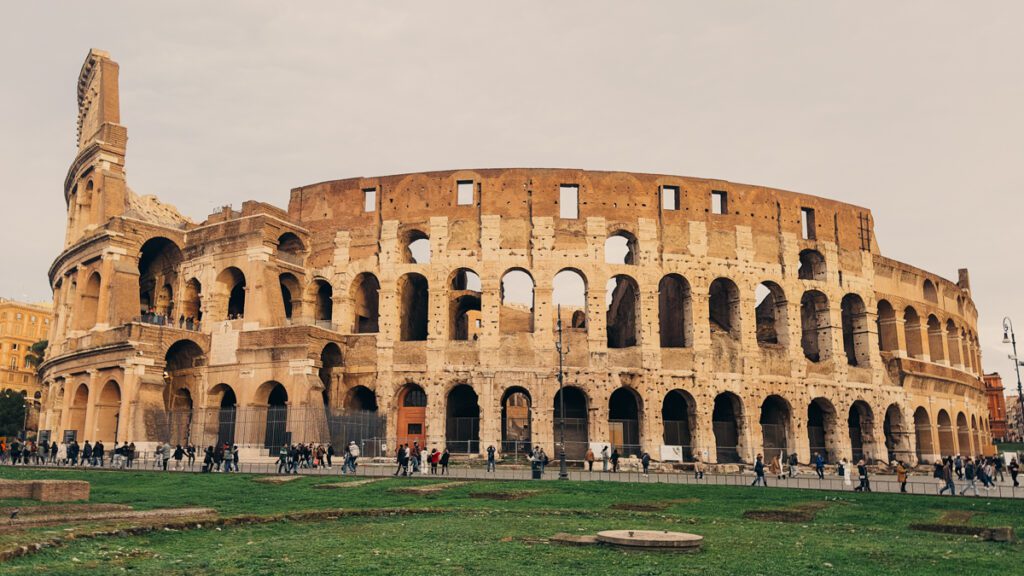Colosseum in rome. Rome in 3 days. 3 day Rome itinerary