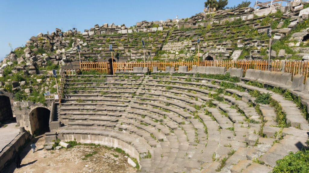 Umm Qays Amphitheater. Day trips from Amman. Amman activities. Day trip to Umm Qais
