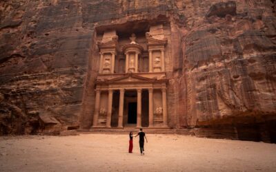 Your ultimate guide to the ancient city of Petra. Exploring the Lost City for the first time