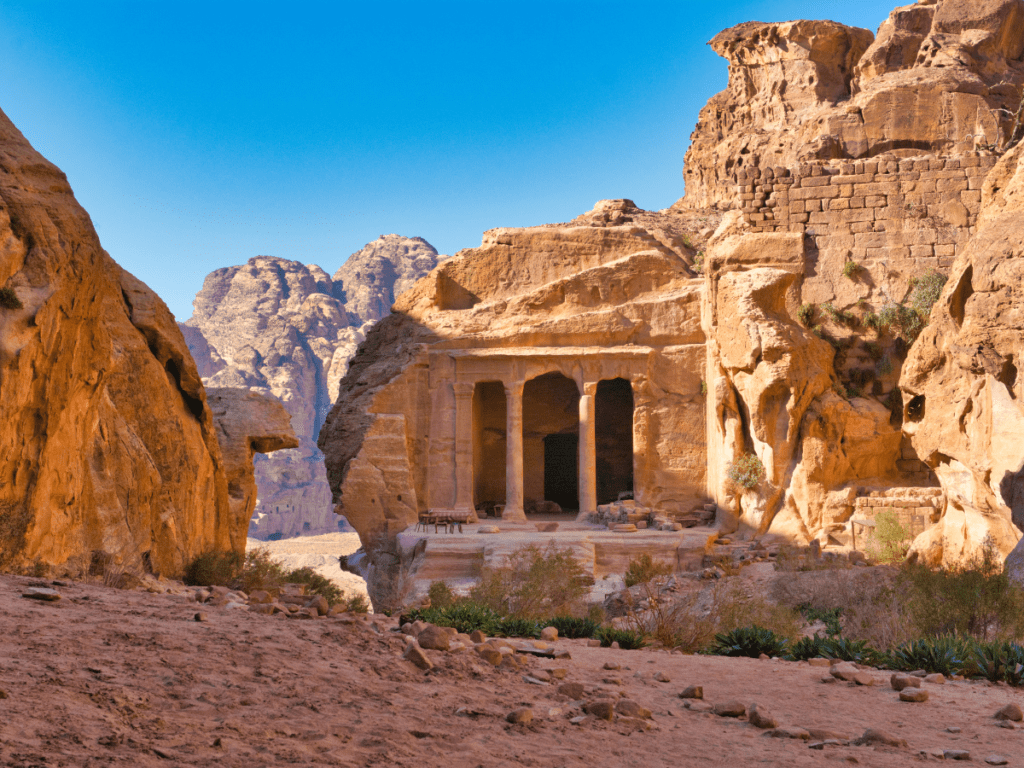 Garden temple in Petra Jordan. Hidden gems in Petra. What to do in Petra. Petra highlights.