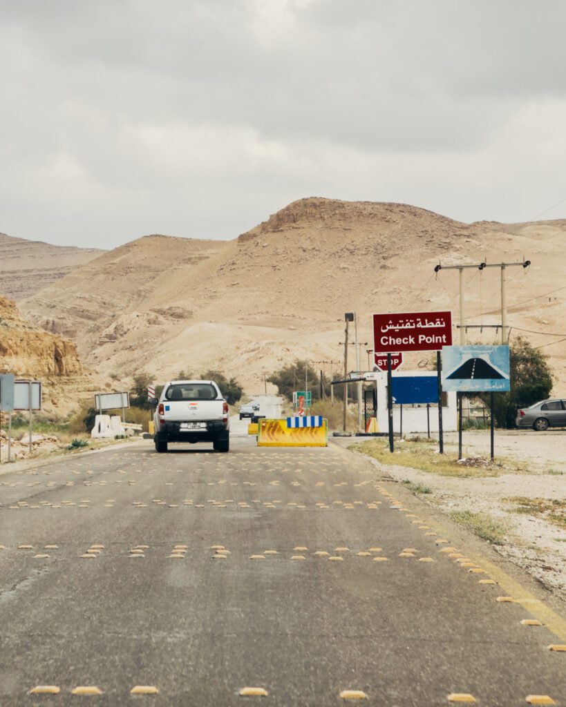 Police checkpoints in Jordan. Renting a car in Jordan. Road trip in Jordan