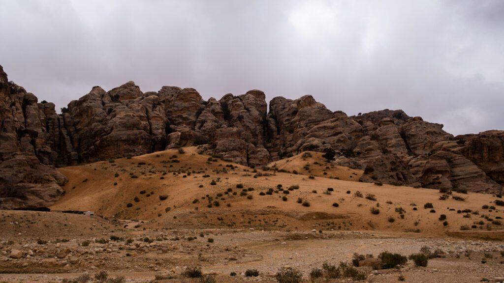 Hiking in Petra in Jordan. Hiking the back door. Places in Jordan. Road trip in Jordan in 14 days