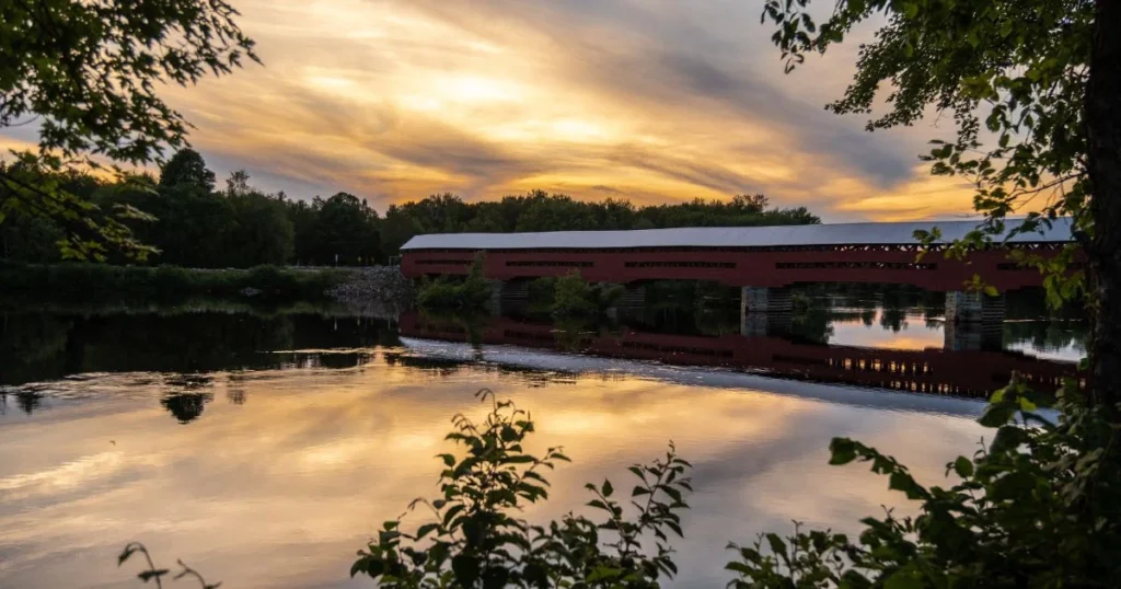 Covered Pont Marchand in the Outaouais. On Route 148. Outaouais Travel Guide